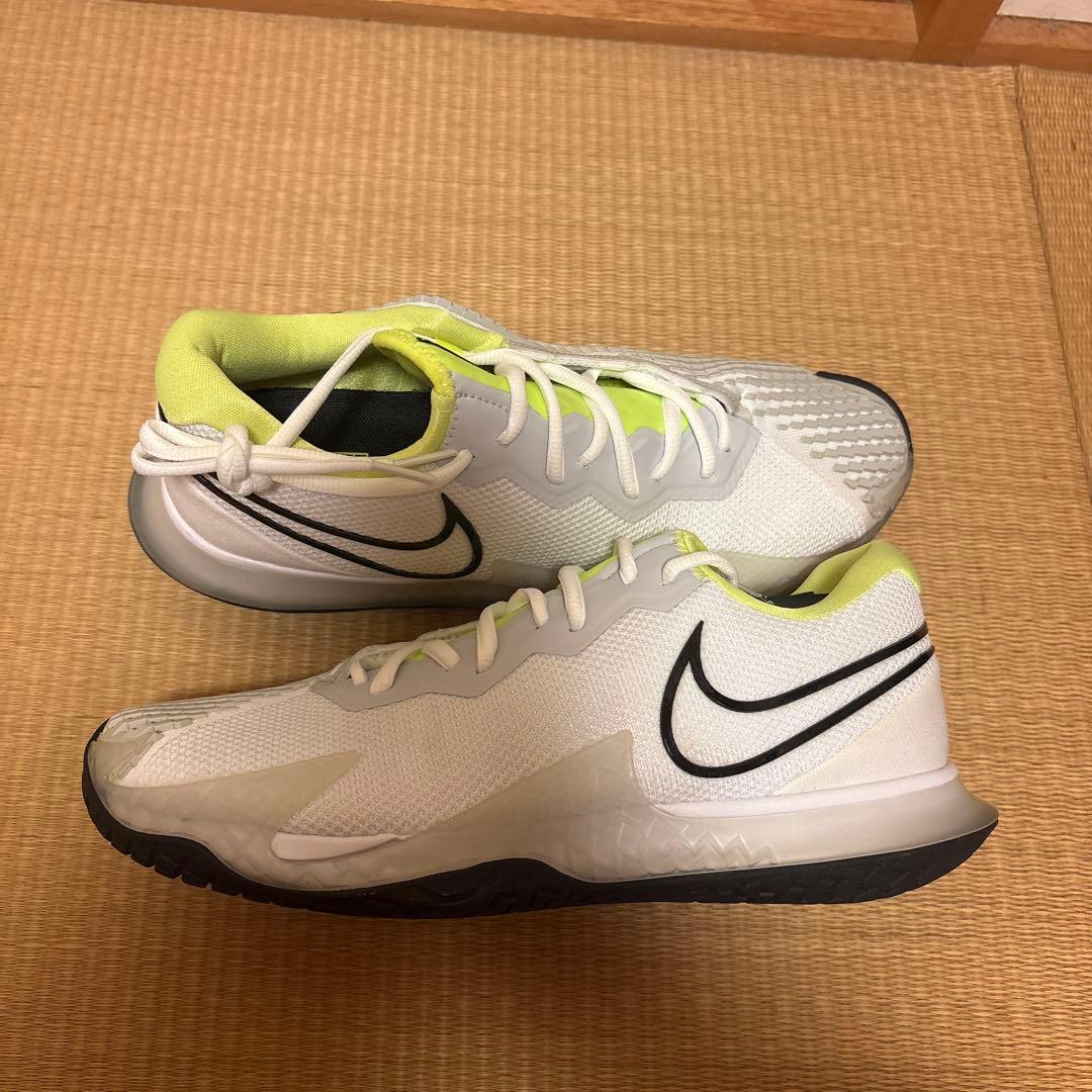 Nike テニスシューズ ホワイト/イエロー