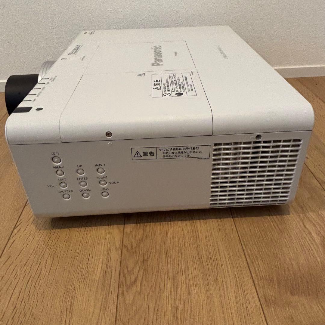 良品 Panasonic パナソニック EW630プロジェクター使用1800h