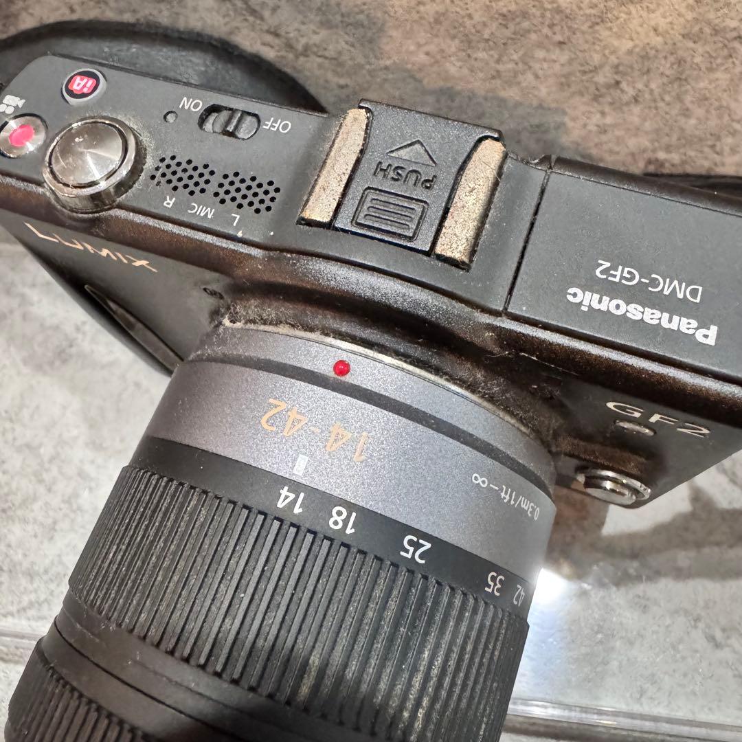 Panasonic Lumix GF2 ミラーレス一眼 14-42mm