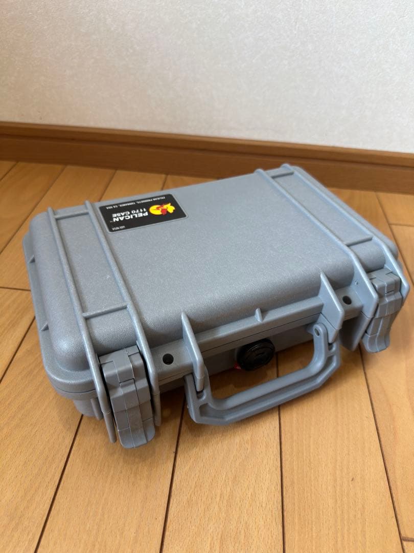 PELICAN 1170 シルバー