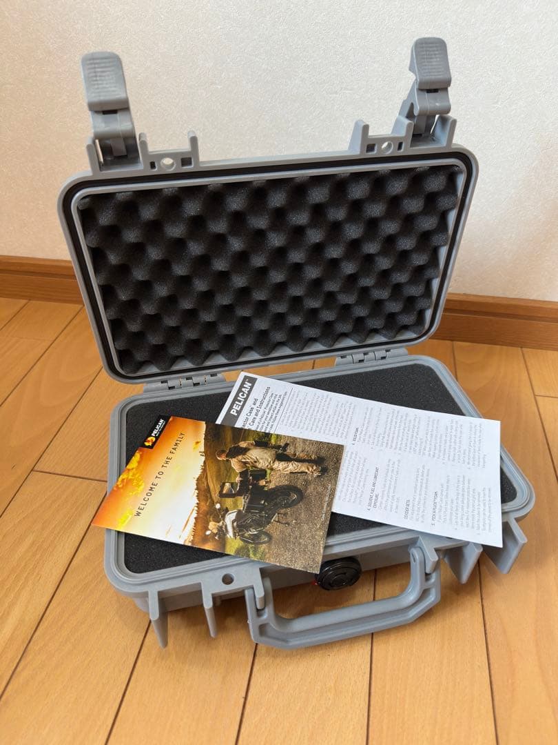 PELICAN 1170 シルバー