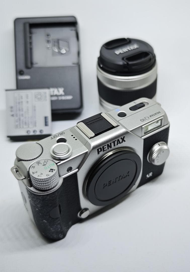 【未使用品】PENTAX Q10 02 STANDARD ZOOMKITシルバー