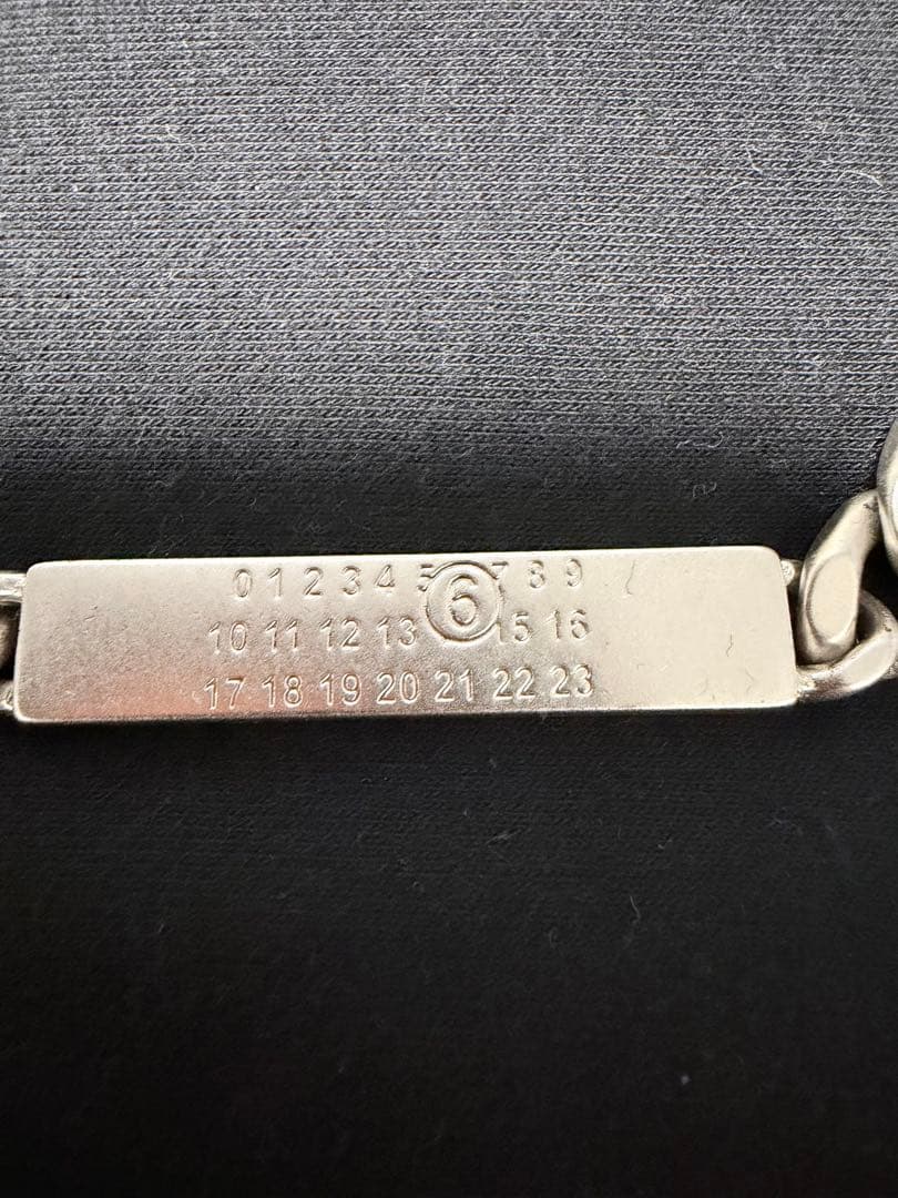 MM6 Maison Margiela カレンダーネックレス