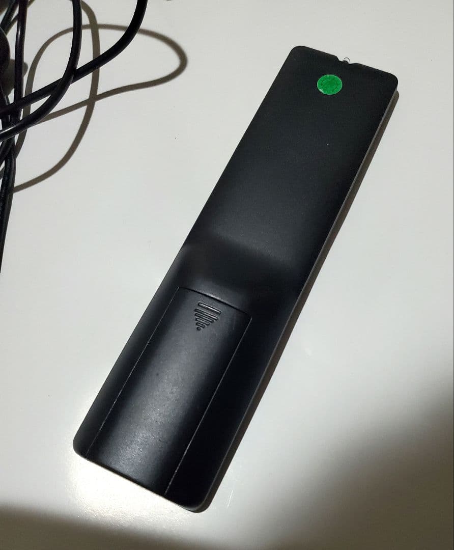 Wizz DB‑PW1055X ポータブルブルーレイプレーヤー 本体とリモコン