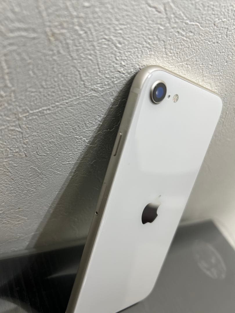 iPhone SE 第3世代 64GB