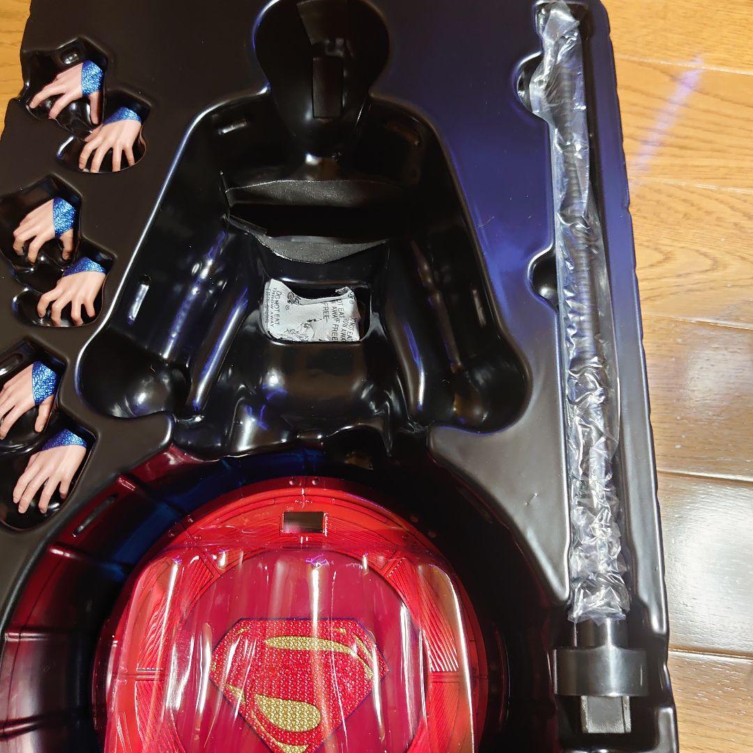 ホットトイズ スーパーガール 1/6 フィギュア