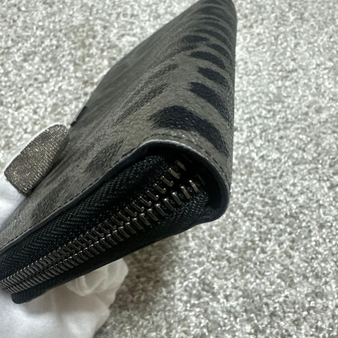 さくらんぼ⭐︎DOLCE &GABBANA長財布