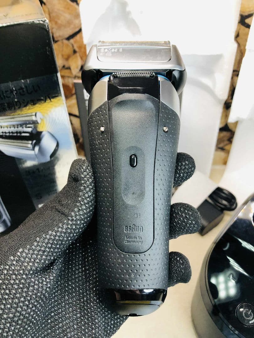 【こいちー】BRAUN Series 8 8390cc-Vブラウン