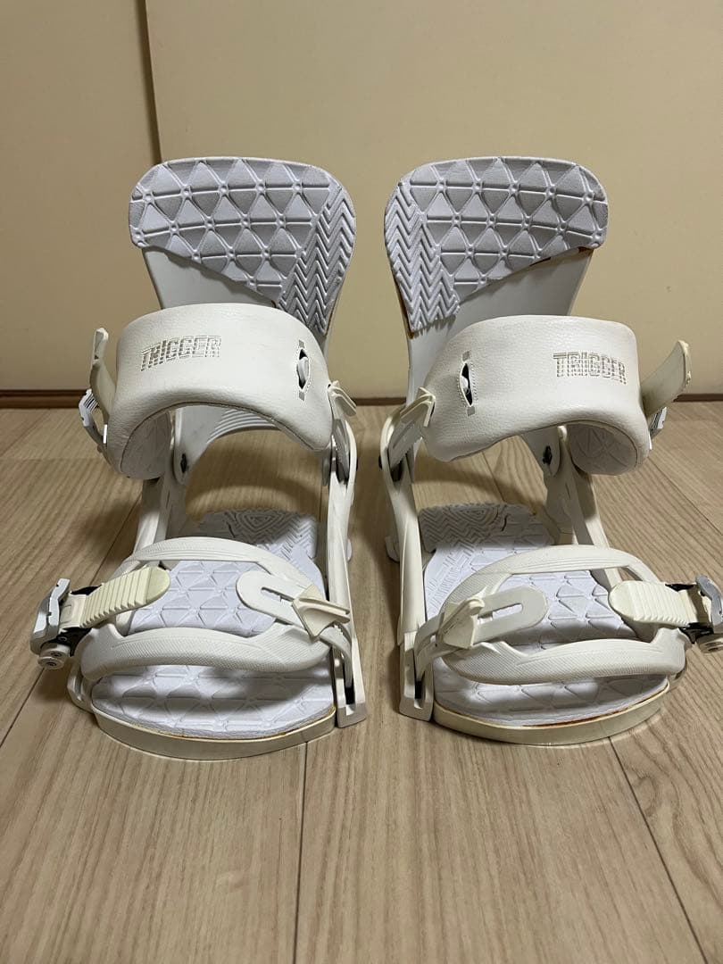 サロモン　トリガー　ビンディング ホワイト Mサイズ