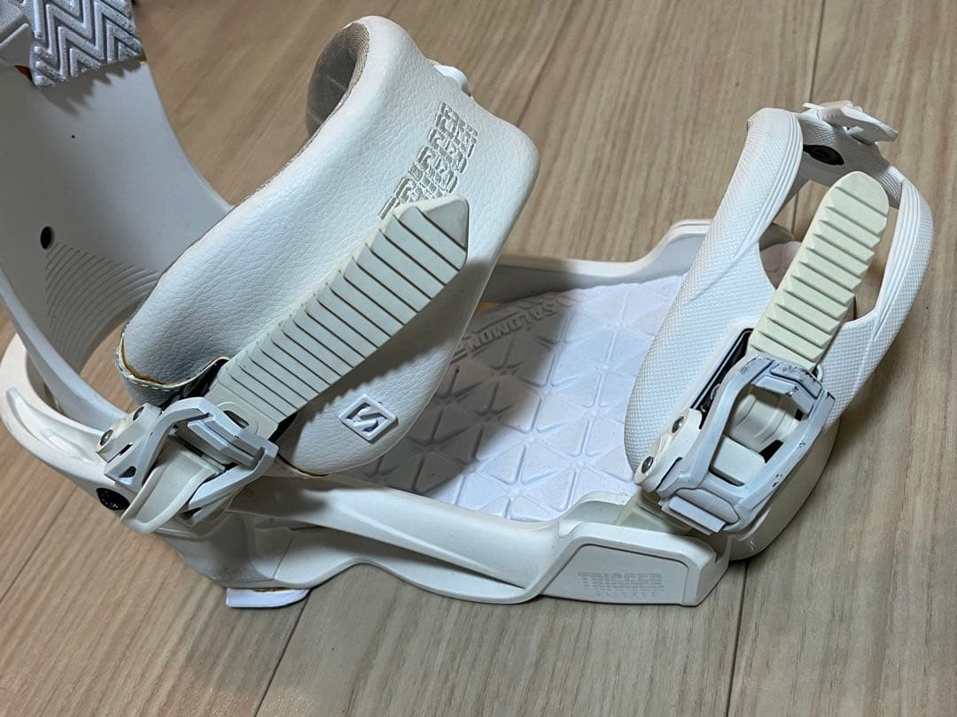 サロモン　トリガー　ビンディング ホワイト Mサイズ