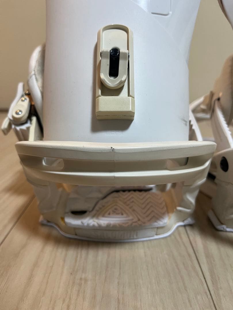 サロモン　トリガー　ビンディング ホワイト Mサイズ