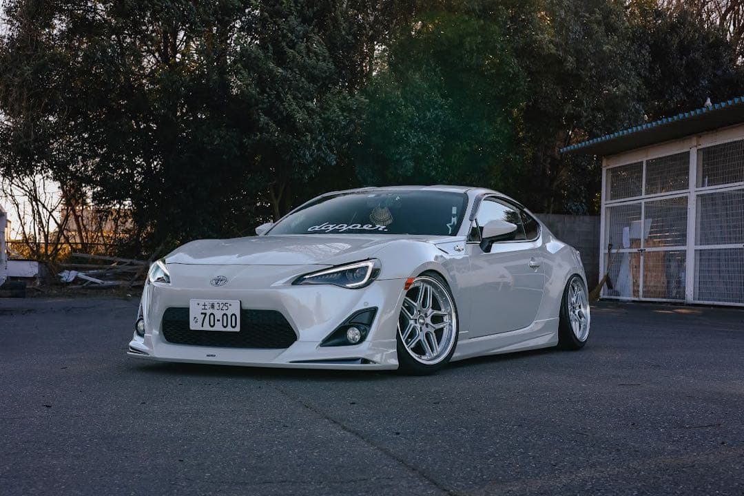 ESR CS15 USホイール 8.5j+30通し