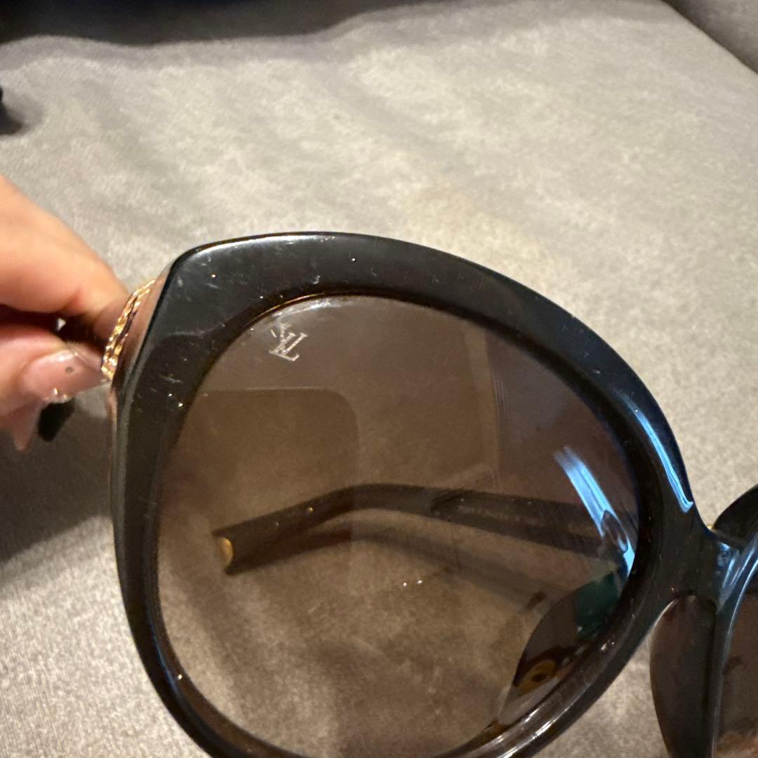 ピンクの猫VUITTON サングラス