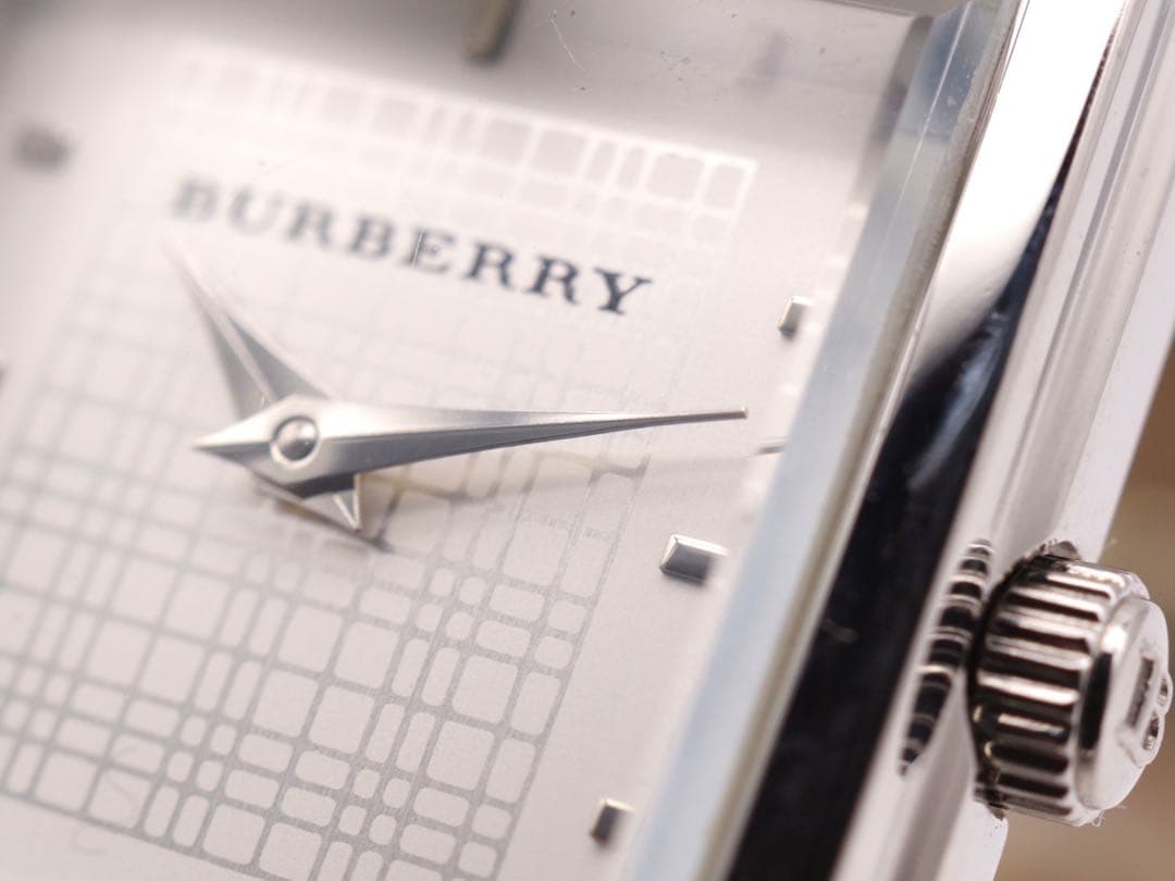 新品電池交換 Burberry 腕時計 クォーツ 純正ベルト 477