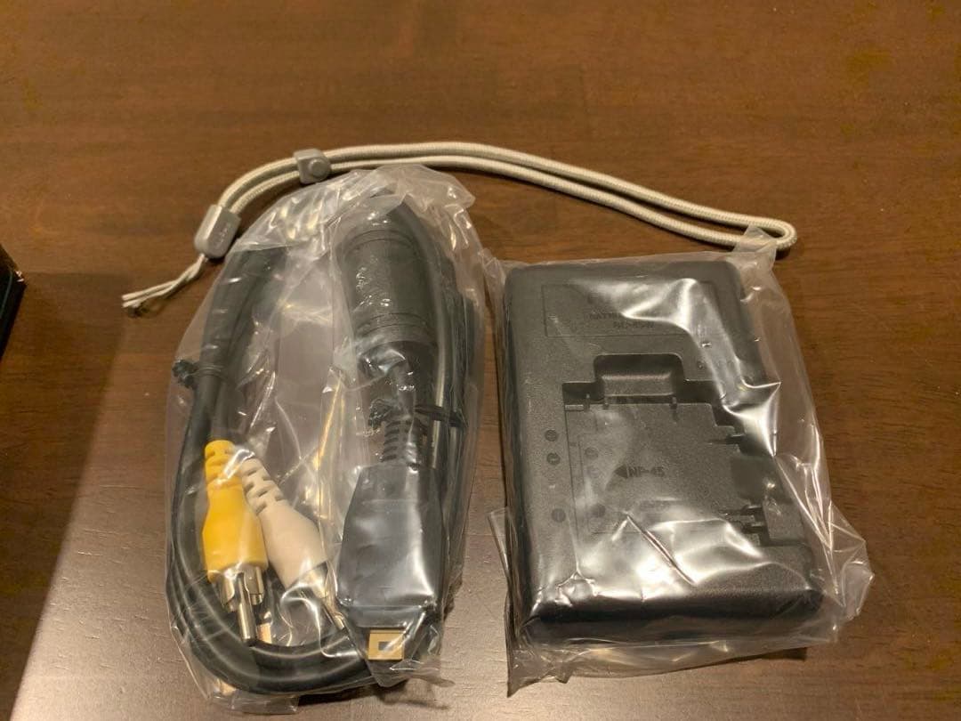 FUJIFILM FinePix F200EXR コンパクトデジタルカメラ