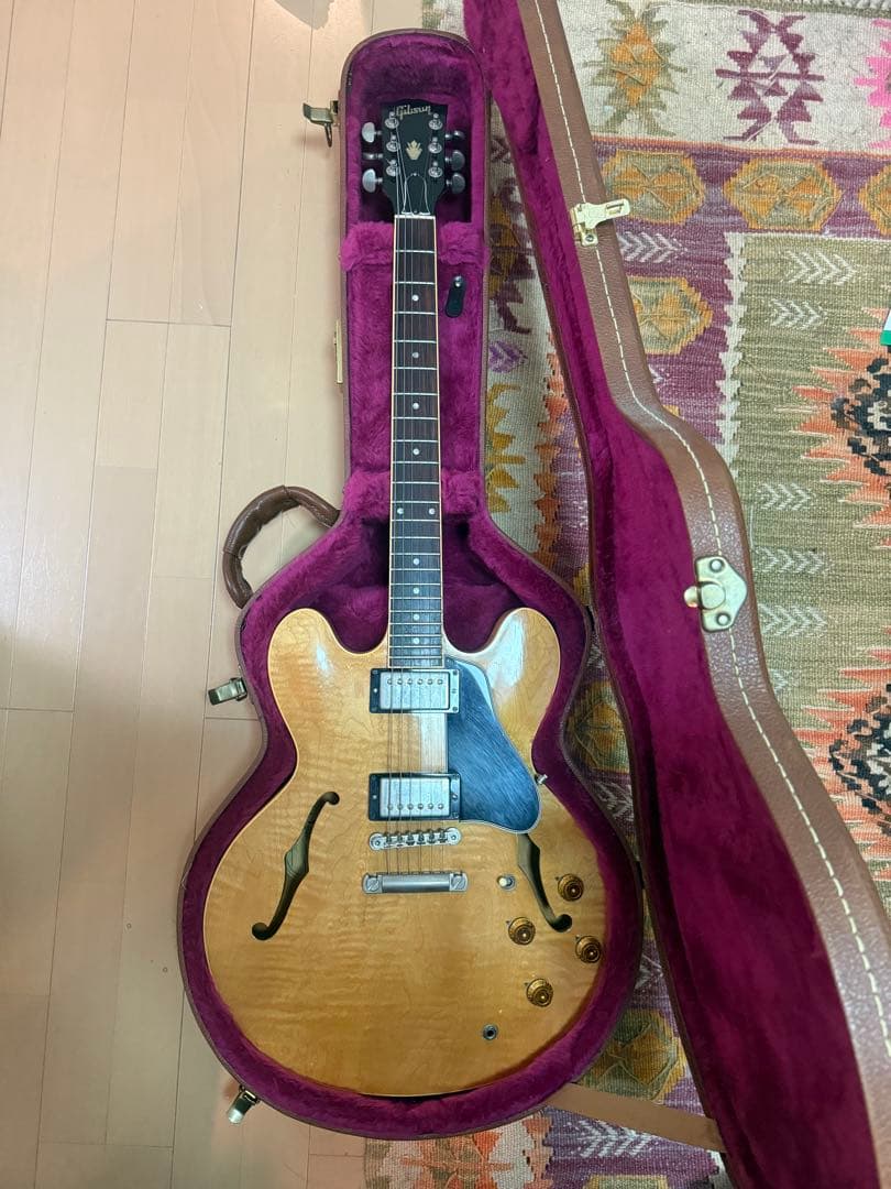 Gibson ES-335 Natural figured top 1／25まで