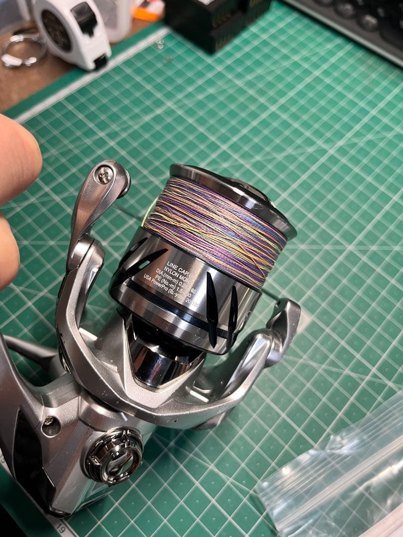 リール 23STRADIC 4000MHG