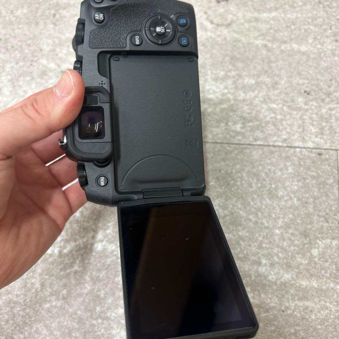 k*様 キャノン　カメラ　黒Canon EOS RP ミラーレス一眼　本文見て❗