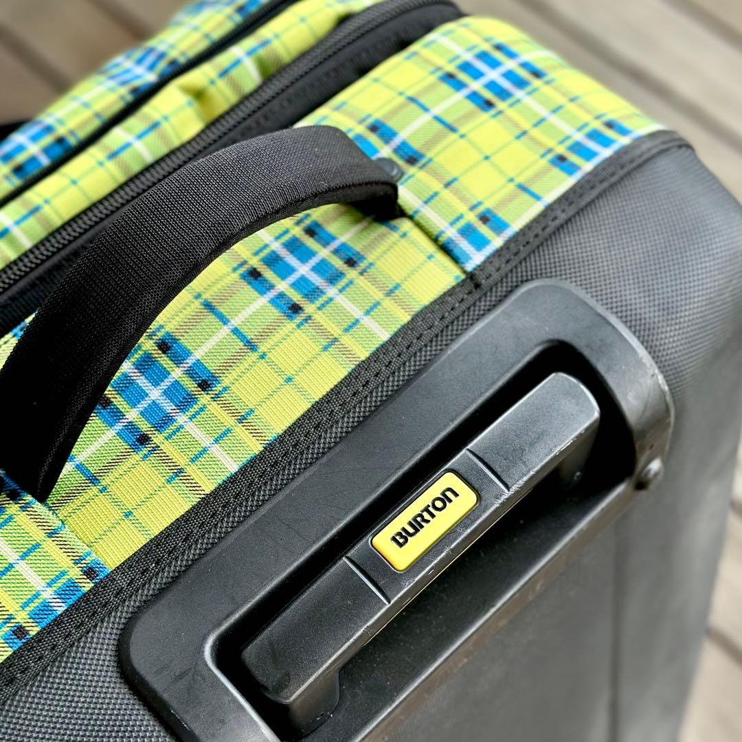 Burton 大容量キャリーカート チェック柄
