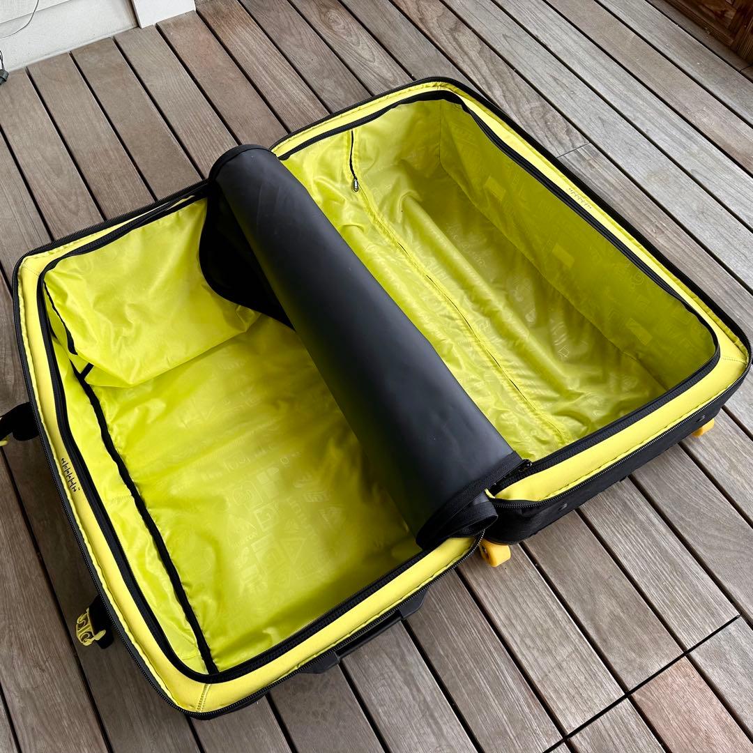 Burton 大容量キャリーカート チェック柄