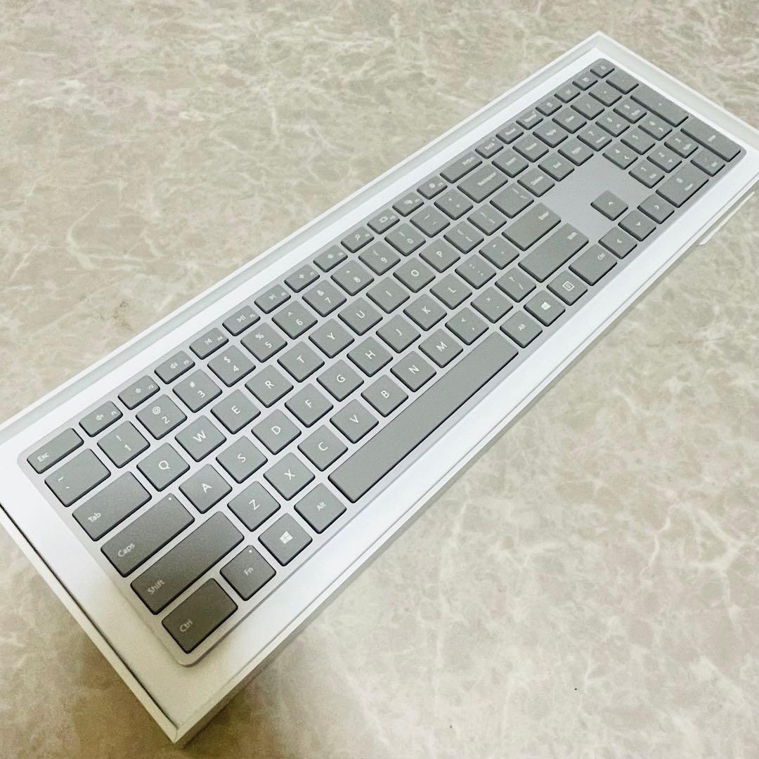 未使用　純正　Microsoft surface ワイヤレスキーボード　1742