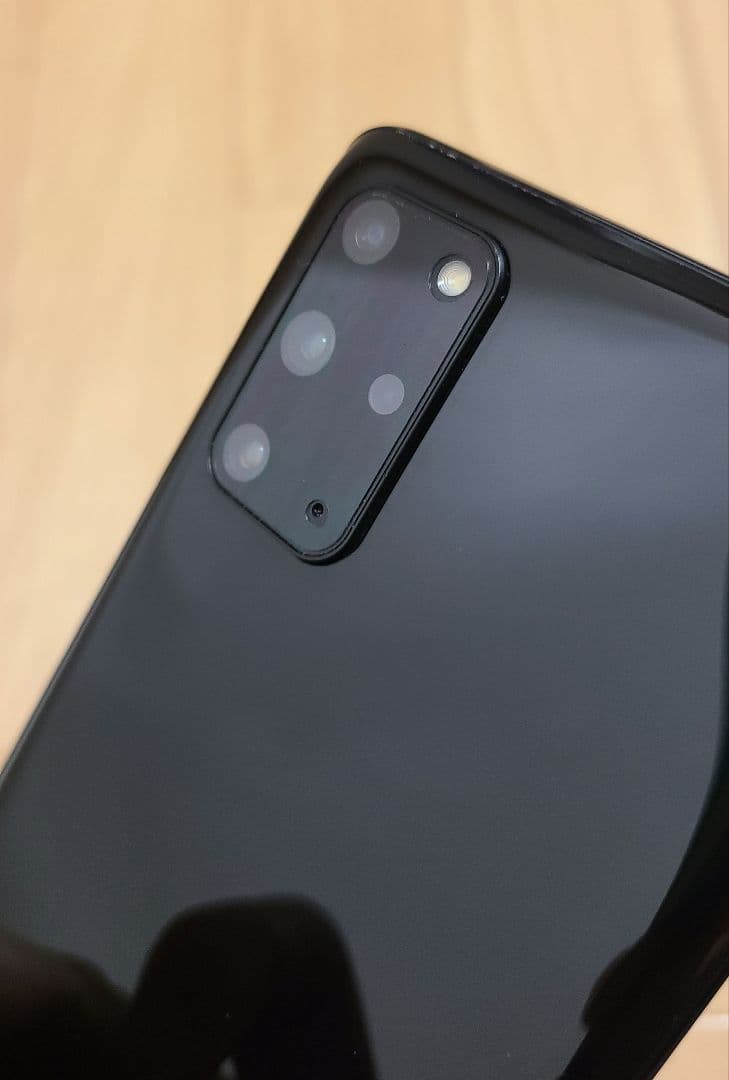 GALAXY S20+ 5G 海外SIMフリー　充電器イヤホン付き