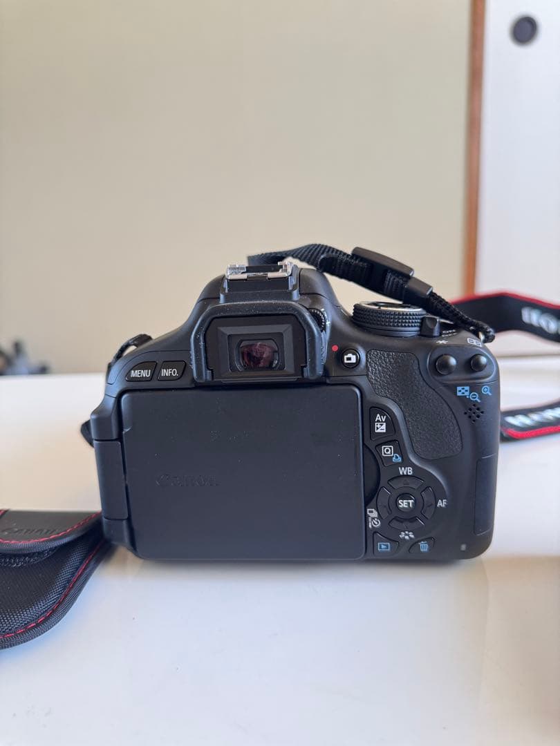 Canon EOS X5 デジタル一眼レフカメラ