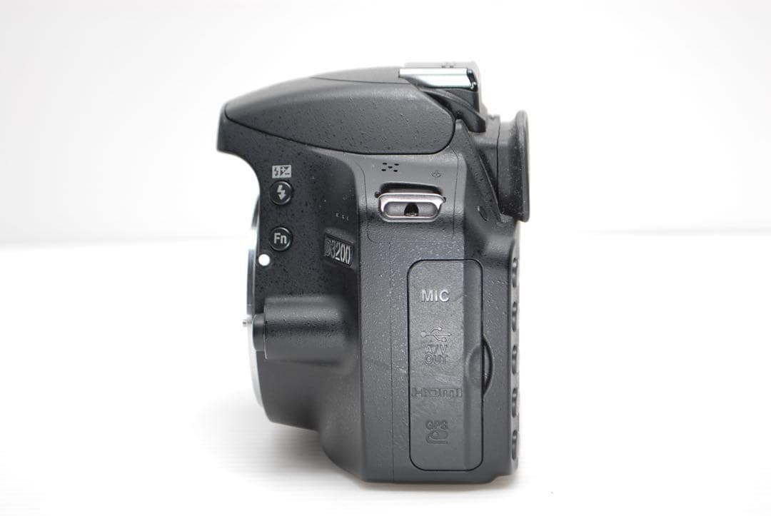 ⭐︎Nikon D3200⭐︎付属品豊富 コンパクトで軽量モデル 望遠レンズ付き