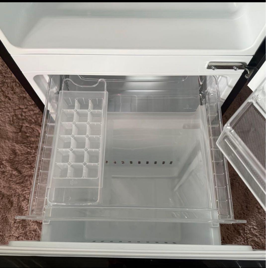 2024年製 黒い2ドア冷蔵庫　洗濯機