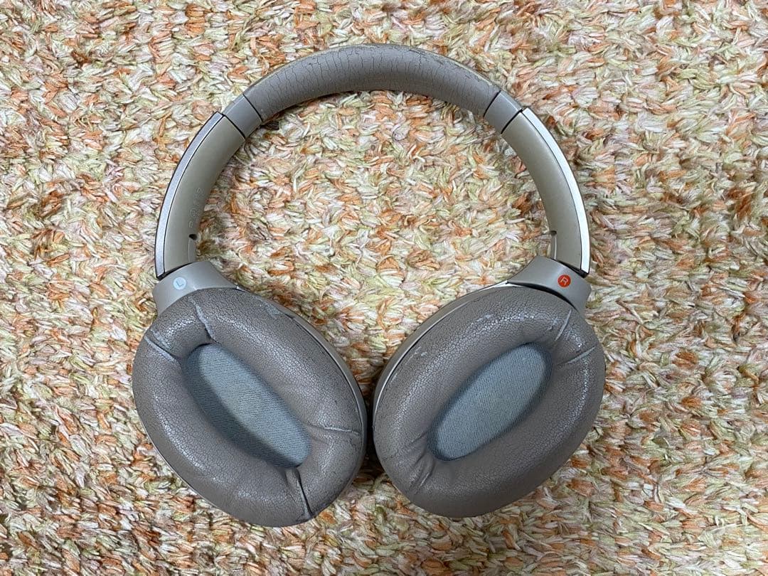 SONY ワイヤレスヘッドホン ケース付き