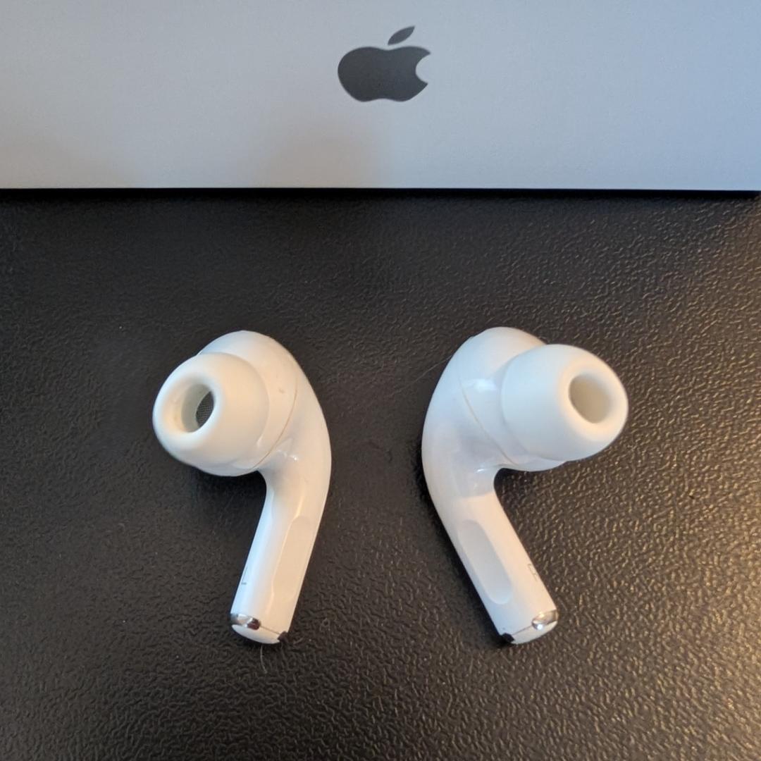 AirPods Pro 第2世代 MQD83J/A Lightning