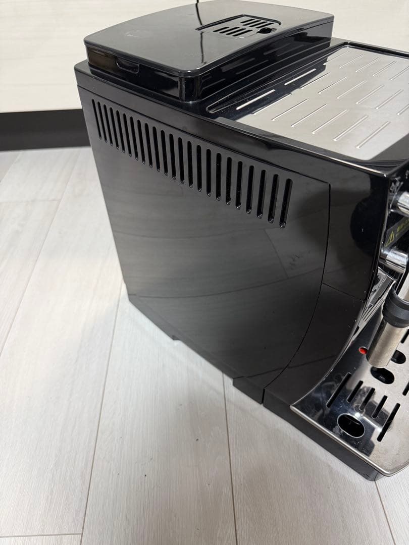コーヒーメーカー・エスプレッソマシン De'Longhi Magnifica S