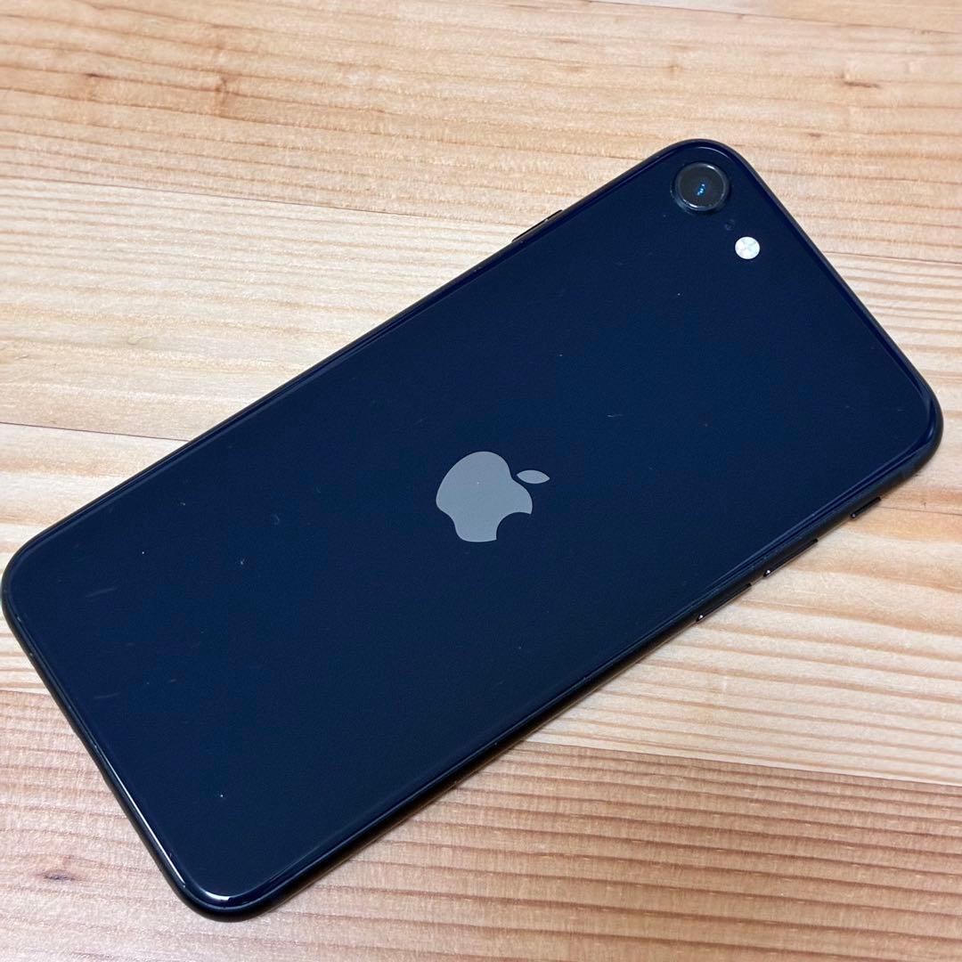 a*i様 バッテリー新品　iPhoneSE第3世代64GB SIMフリー　美品