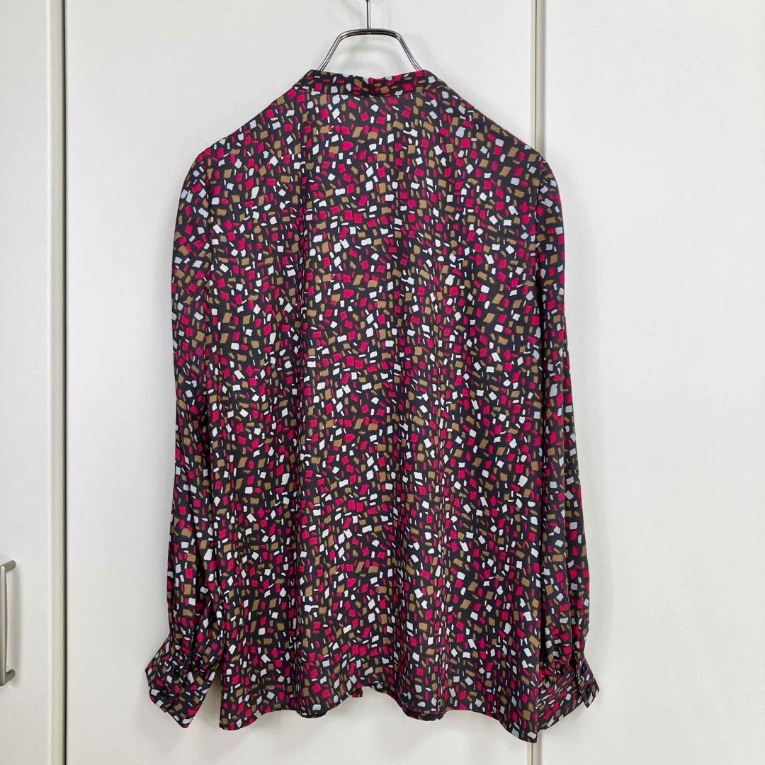 アナイ イレギュラースクエアプリントタイ付き ブラウス チャコールグレー 38