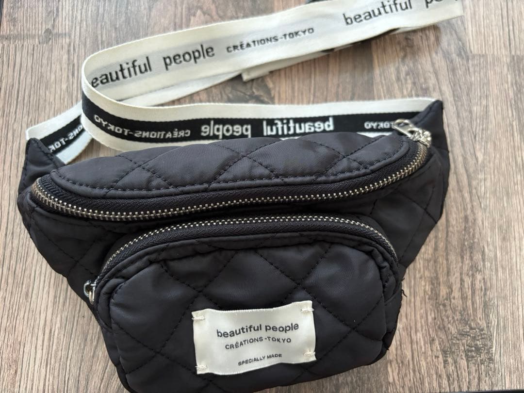 beautiful people ボディバッグ キルティング ナイロン素材