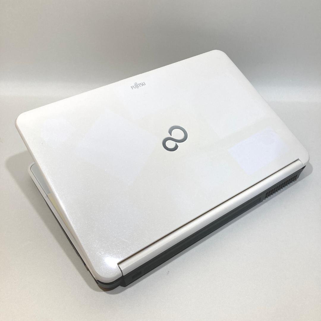 ✨特価✨超速i7・カメラ・ブルーレイ◇白◇すぐ使えるノートパソコン◇T140-2