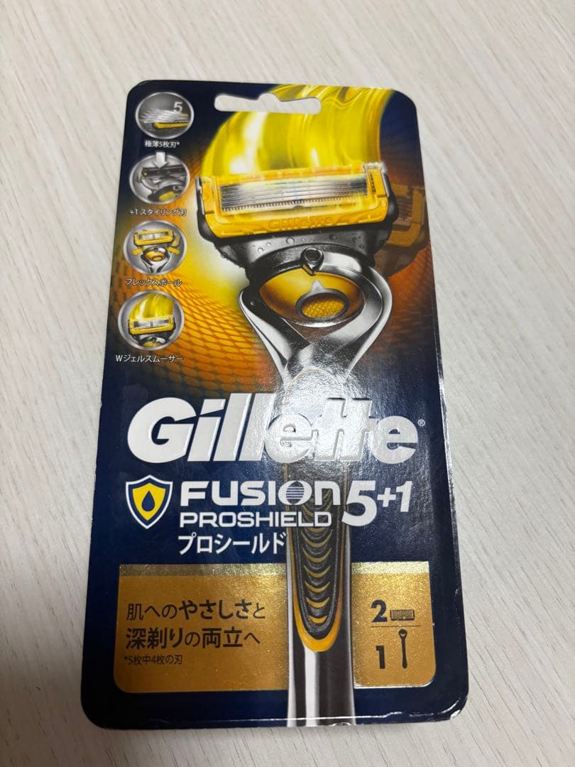 【新品】　ジレット プロシールド 髭剃り 本体+替刃36コ付　正規品
