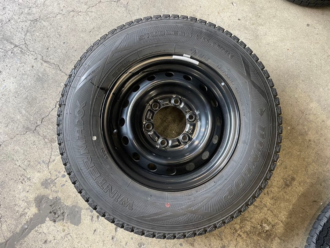 200系ハイエース　スタッドレス　195/80R15