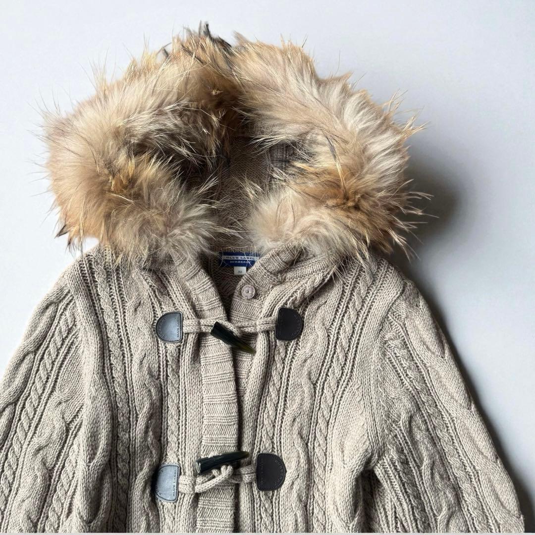 バーバリーブルーレーベル 38 ダッフル コート ケーブル ニット　ファー付