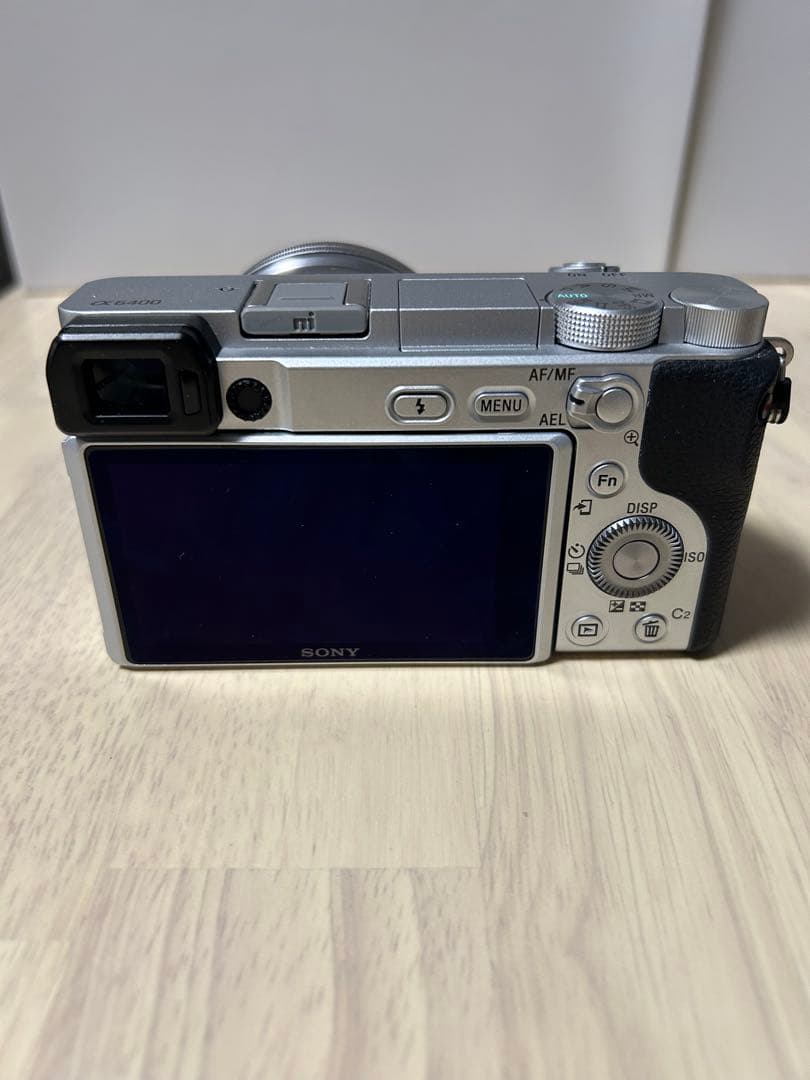【付属品充実】Sony α6400 ミラーレスカメラ & GP-VPT2BT