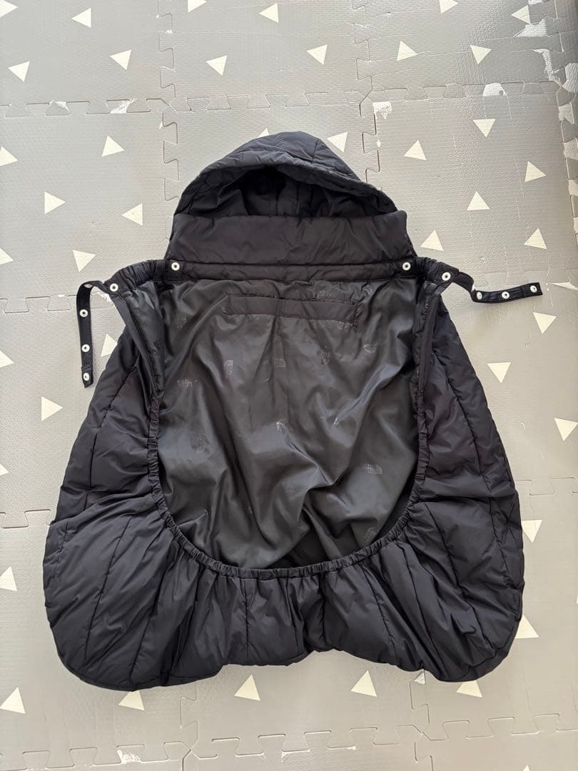 【美品】THE NORTH FACE ベビー ダウンケープブラック 抱っこ紐防寒