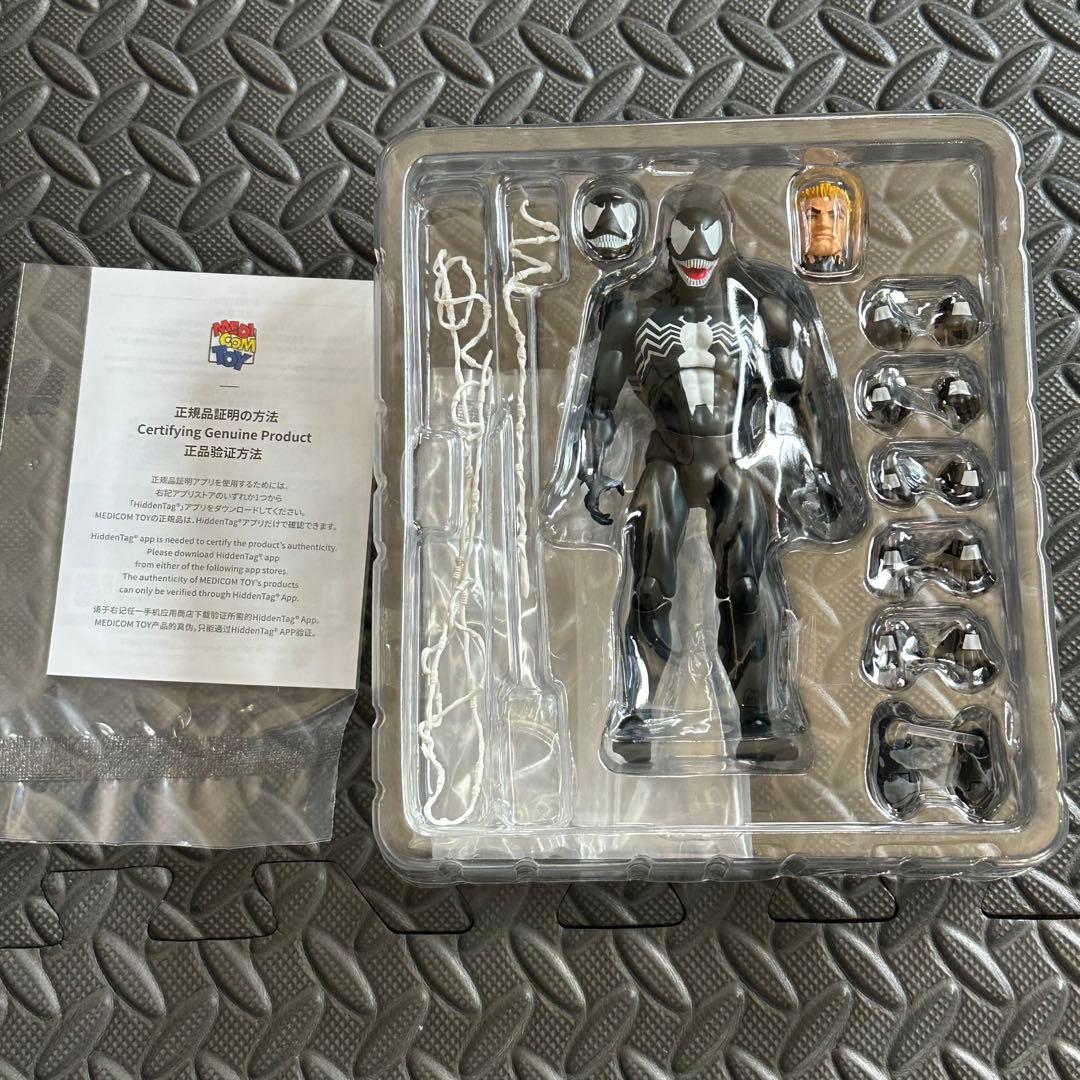 MAFEX マフェックス　ヴェノム カーネイジ