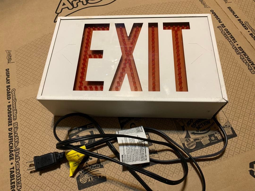 米軍放出品 EXIT サイン インテリア 100v 米軍基地 USAF