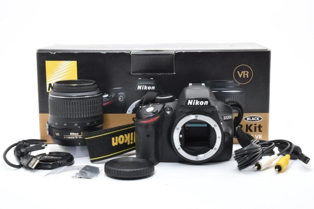 【箱付き】 Nikon ニコン D3200 レンズセット デジタル一眼カメラ
