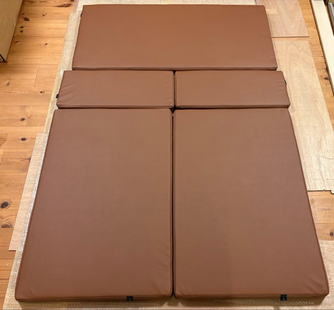 デリカD5専用ベッドキットの天板ライトブラウン