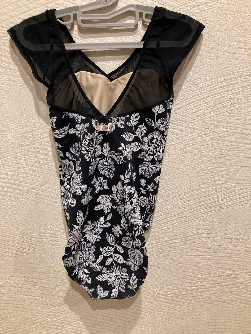 美品　stina スティナ レオタード