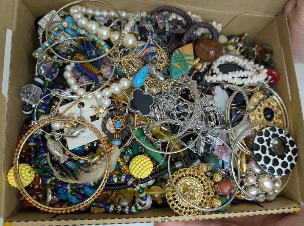 アクセサリーまとめ売り　2.3キロ