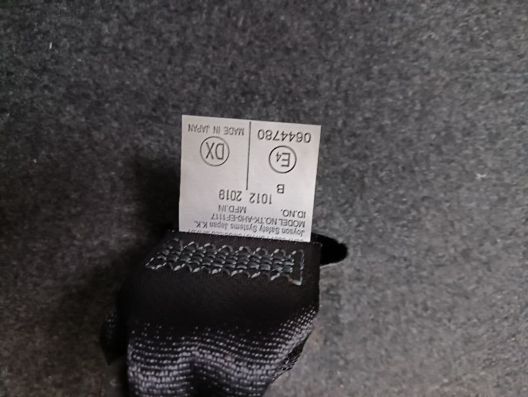 ハイエースリアシート200系DX 2019年製