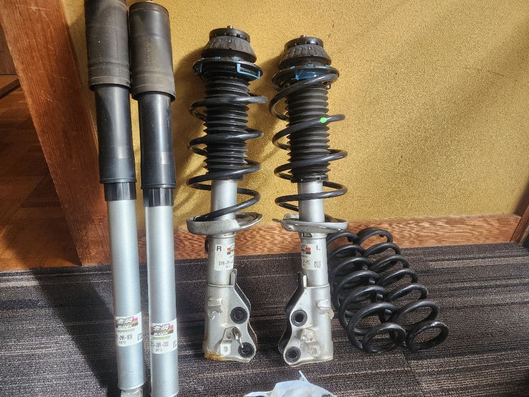 タ*ツ様 ホンダ ヴェゼル 無限サスペンションセット