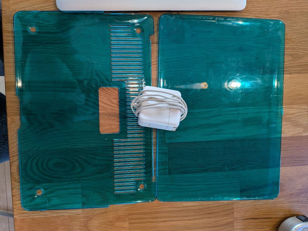 MacBook Air 13インチ？